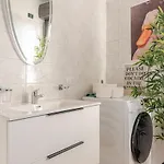 Apartment, Near Airport And Train