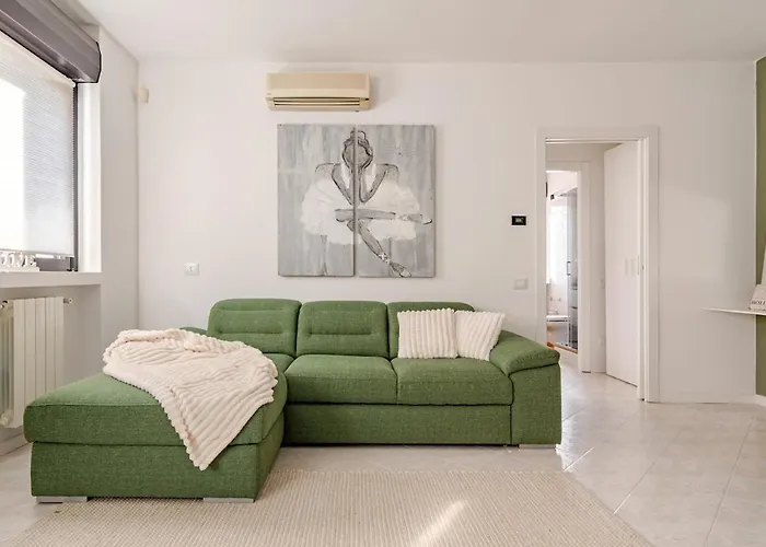 Апартаменты Apartment, Near Airport And Train