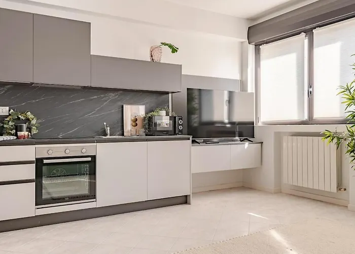 Apartment, Near Airport And Train *