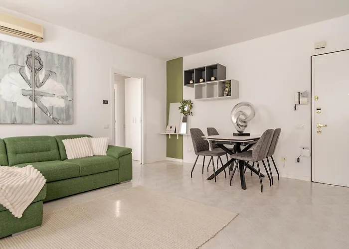 Апартаменты Apartment, Near Airport And Train Бергамо