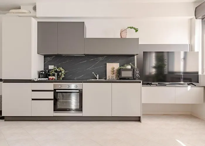 Apartment, Near Airport And Train Апартаменты *